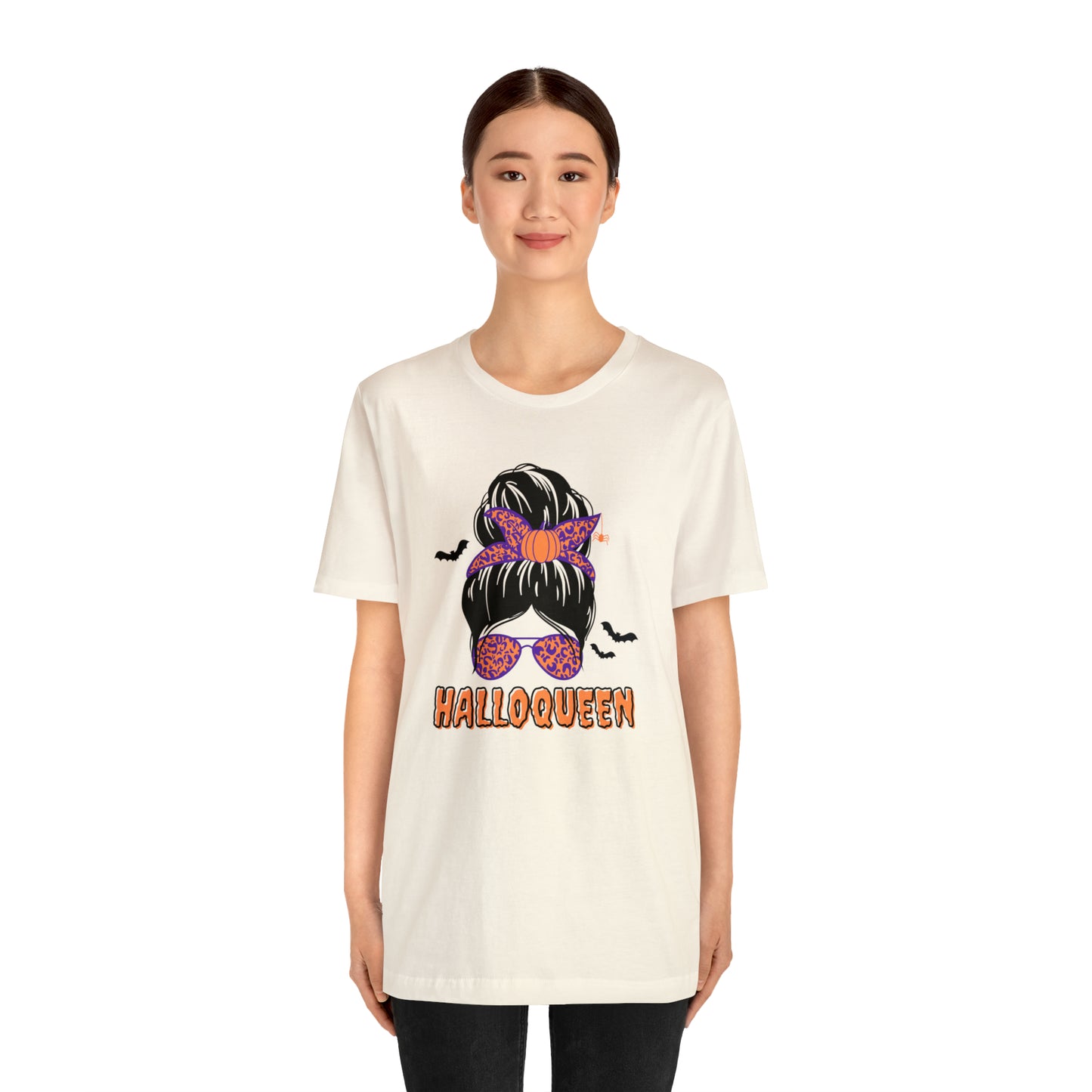 Halloqueen T-shirt - Short Sleeve Tee - Halloween Fashion