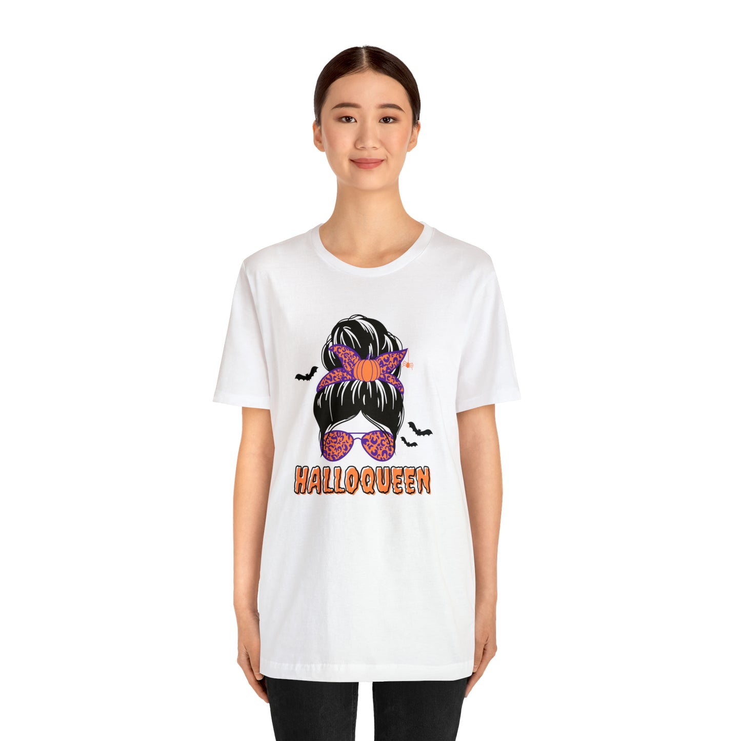Halloqueen T-shirt - Short Sleeve Tee - Halloween Fashion